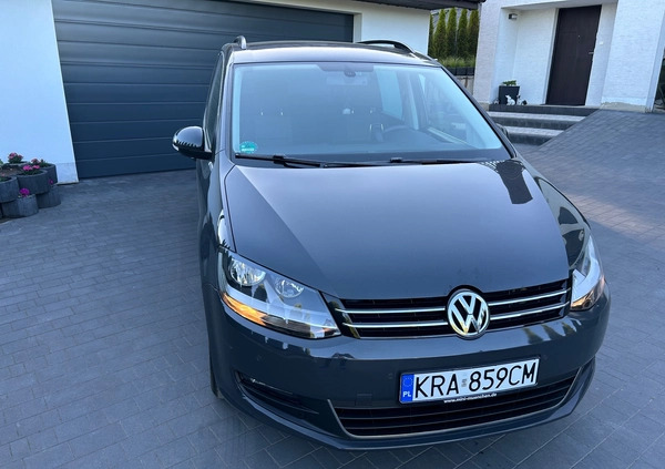Volkswagen Sharan cena 49900 przebieg: 215000, rok produkcji 2014 z Sztum małe 232